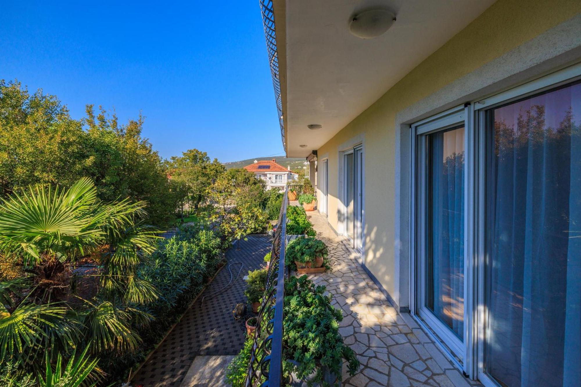 Apartments Pinty Jadranovo Exterior photo