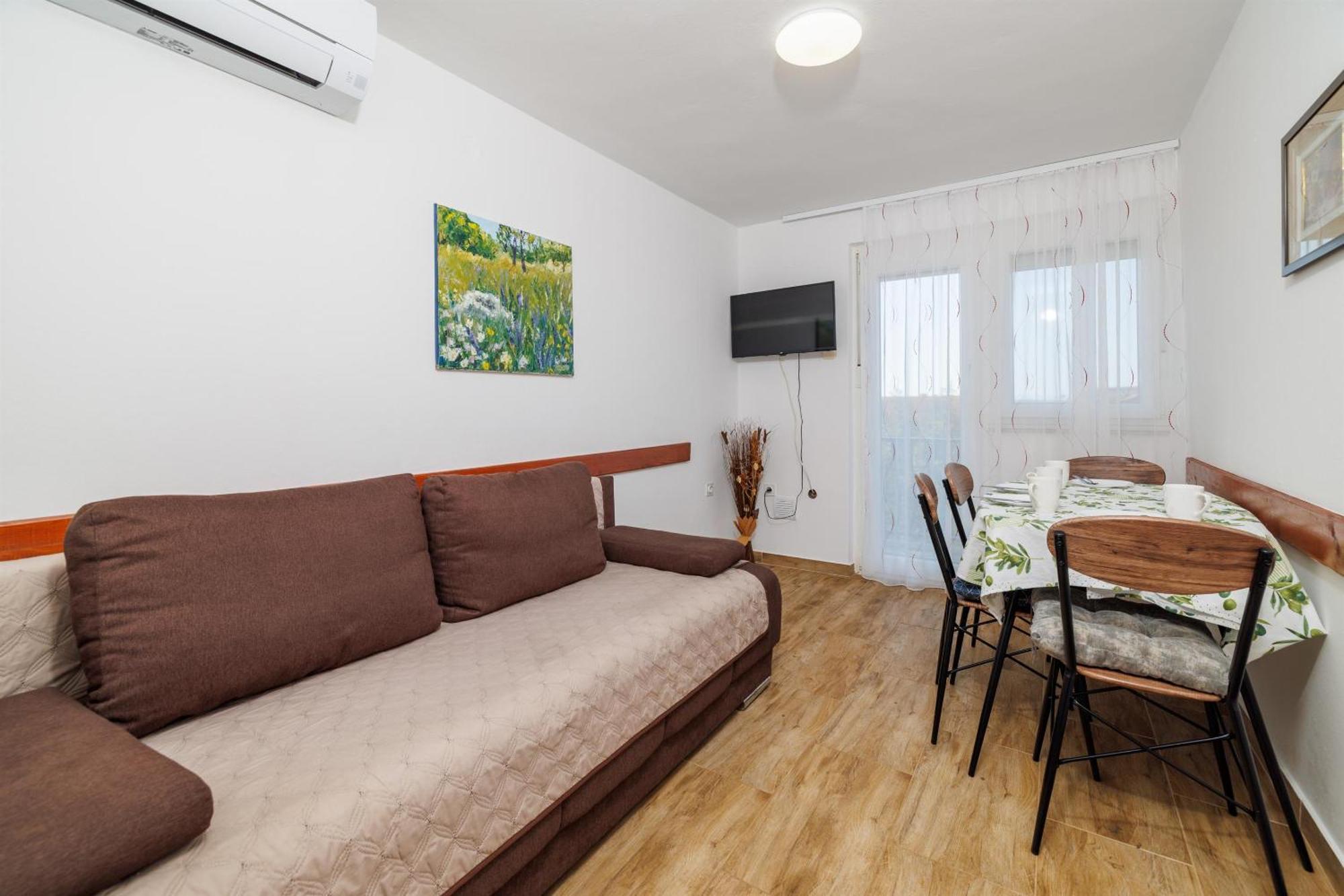 Apartments Pinty Jadranovo Exterior photo