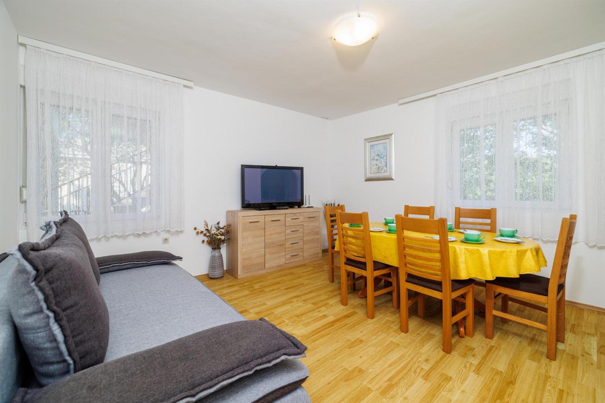 Apartments Pinty Jadranovo Exterior photo