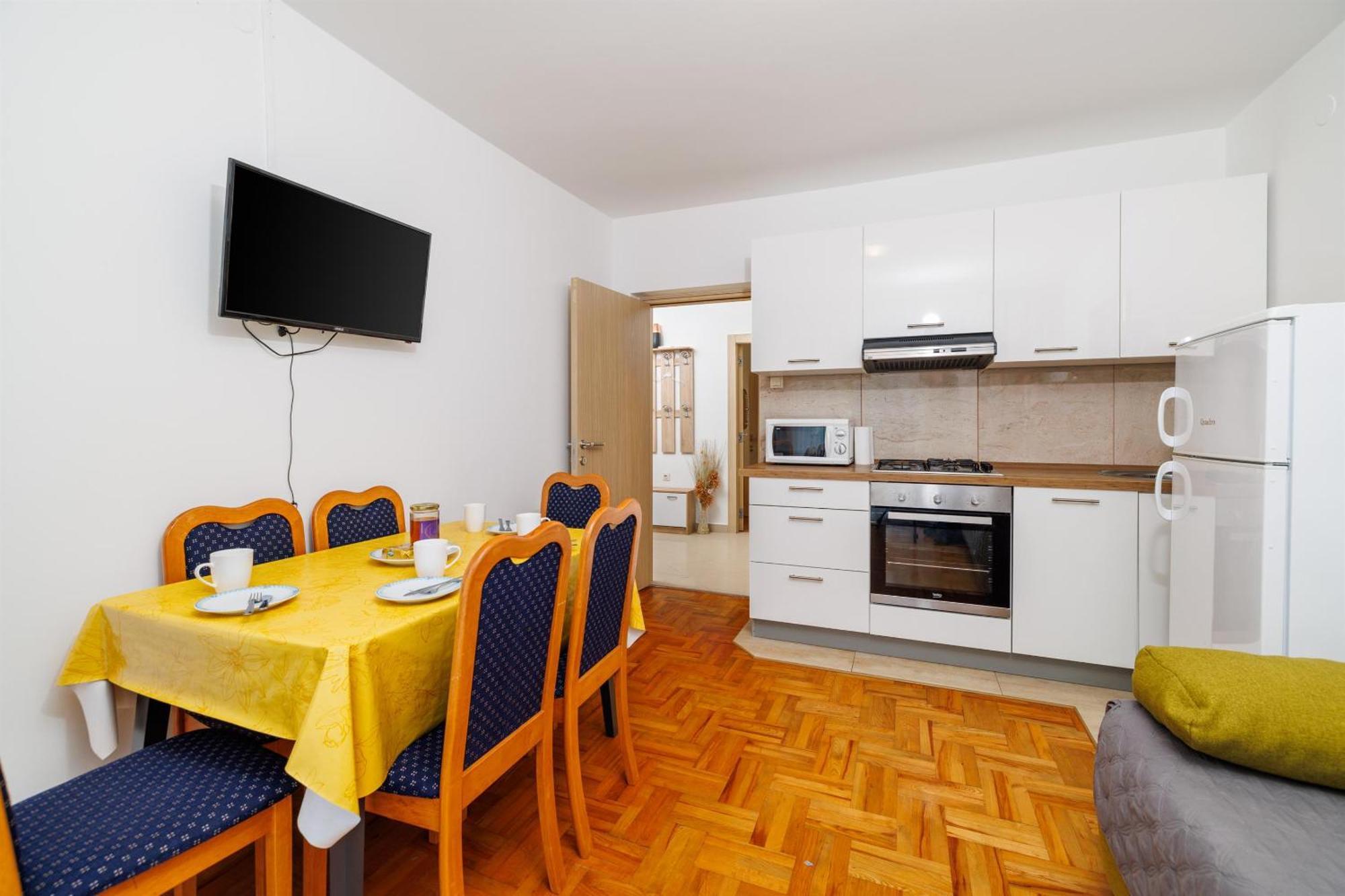Apartments Pinty Jadranovo Exterior photo