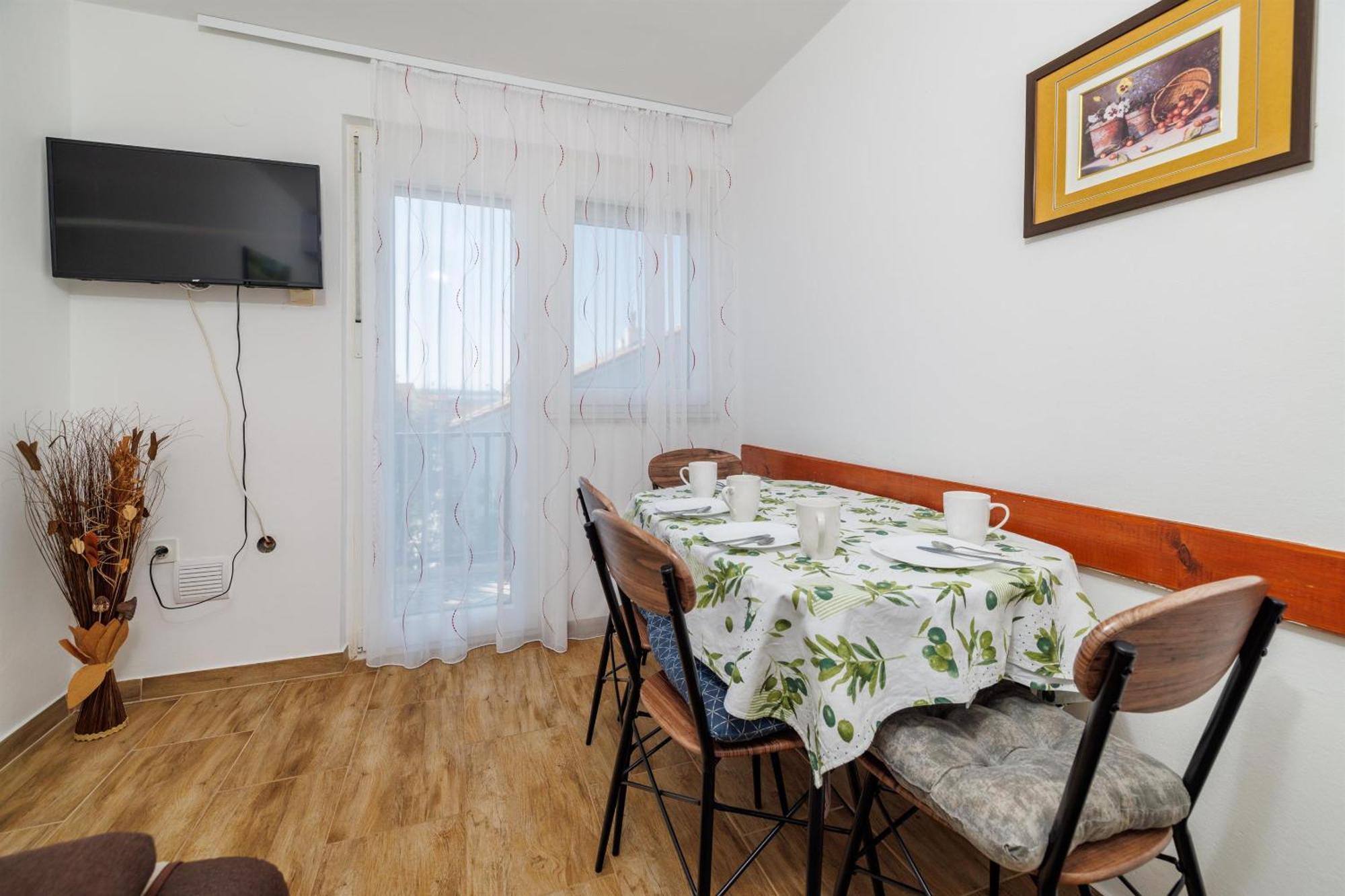 Apartments Pinty Jadranovo Exterior photo